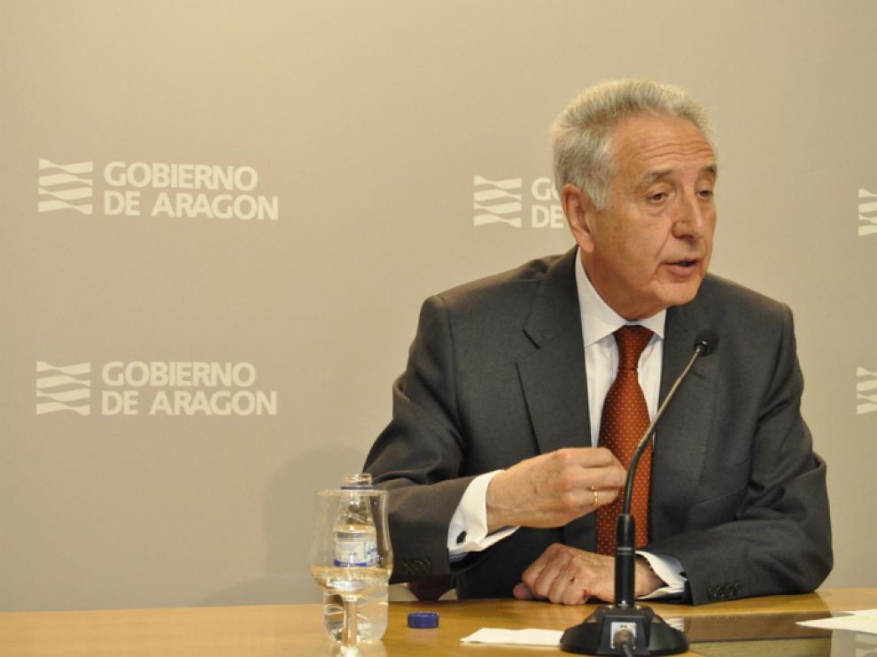 El consejero de Agricultura, Modesto Lobón