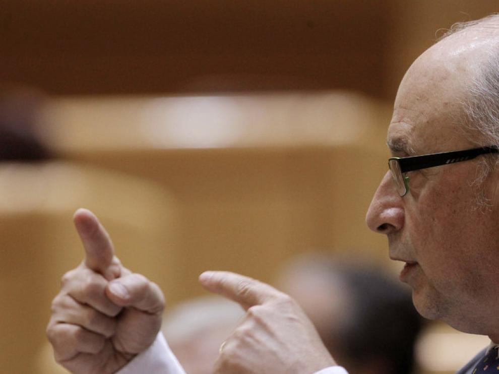 Cristóbal Montoro en la sesión de control del Senado