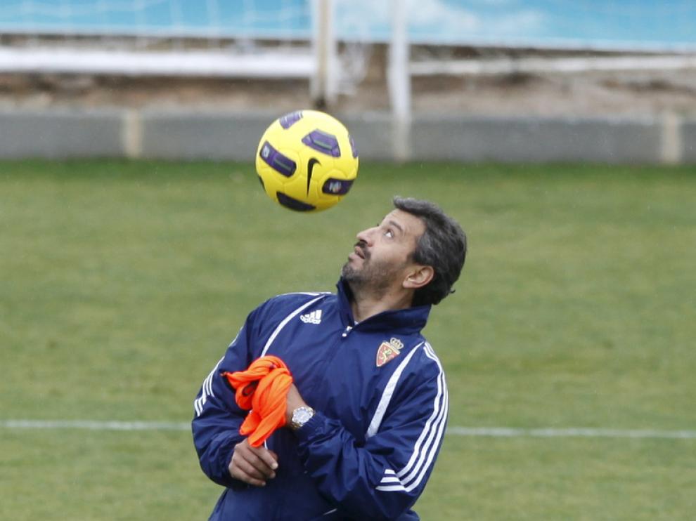 Nayim, ex entrenador del conjunto maño
