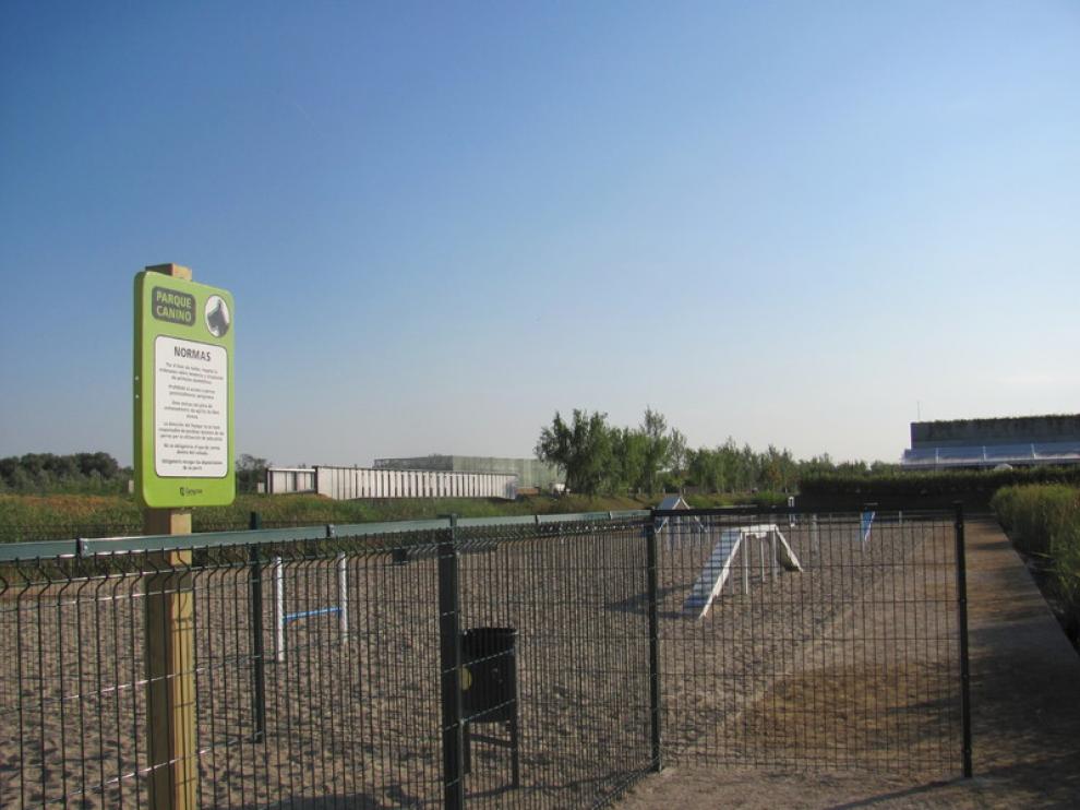 Nueva zona para perros en el Parque del Agua