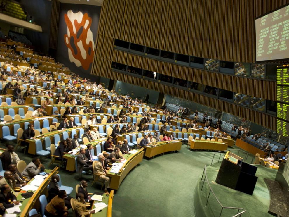 El plenario de la ONU condena a Damasco por graves violaciones de los derechos humanos.