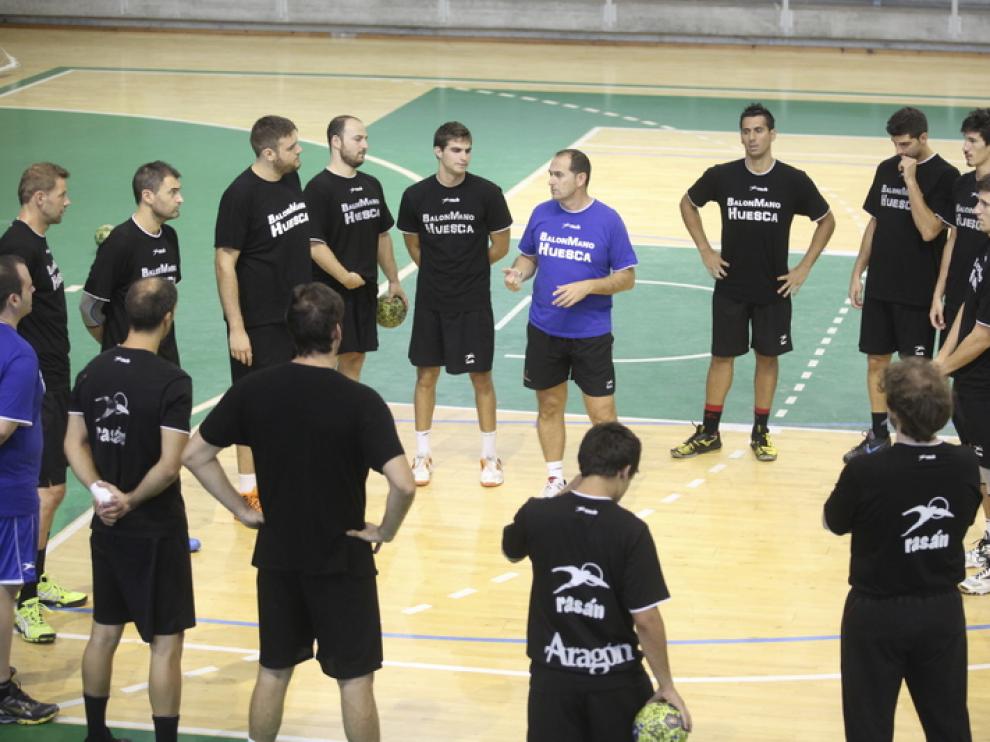 Entrentamiento del Balonmano Huesca este miércoles