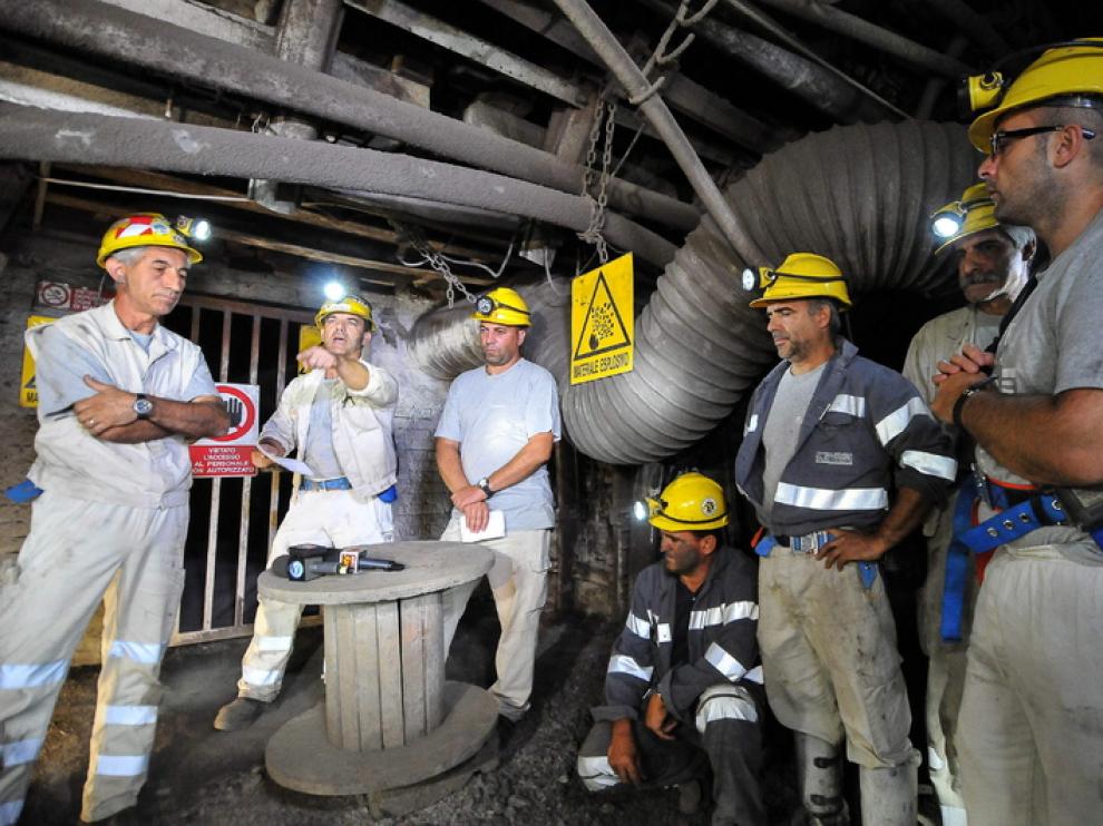 120 mineros ocupan la mina desde el pasado lunes.