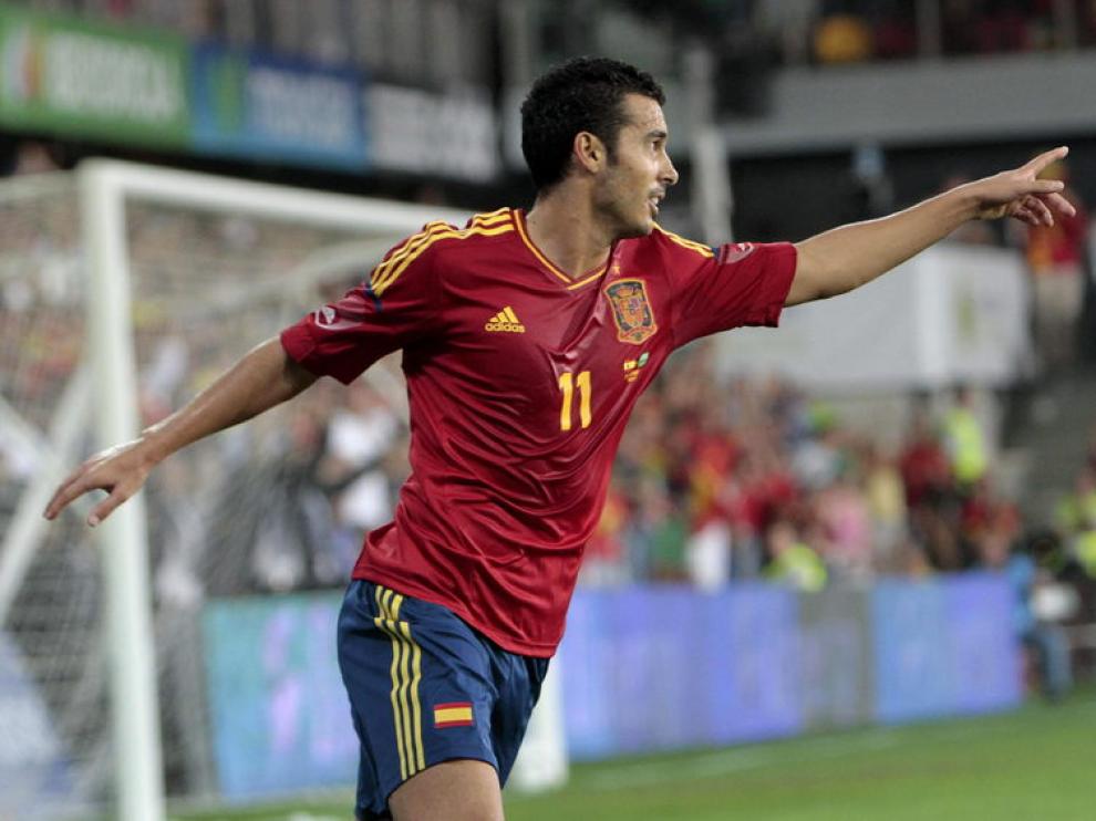 Pedro celebra su tanto en el amistoso frente a Arabia Saudí.