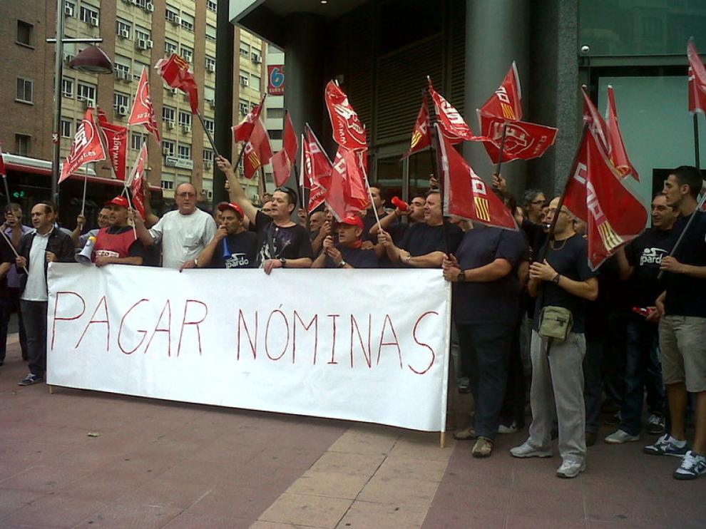 Los trabajadores de Hidráulicas Pardo se manifiestan en Zaragoza