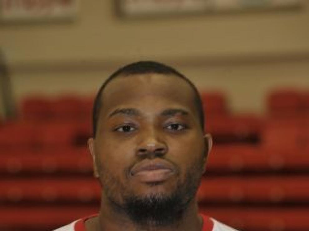 Joseph Jones con la camiseta del Galil Gilboa
