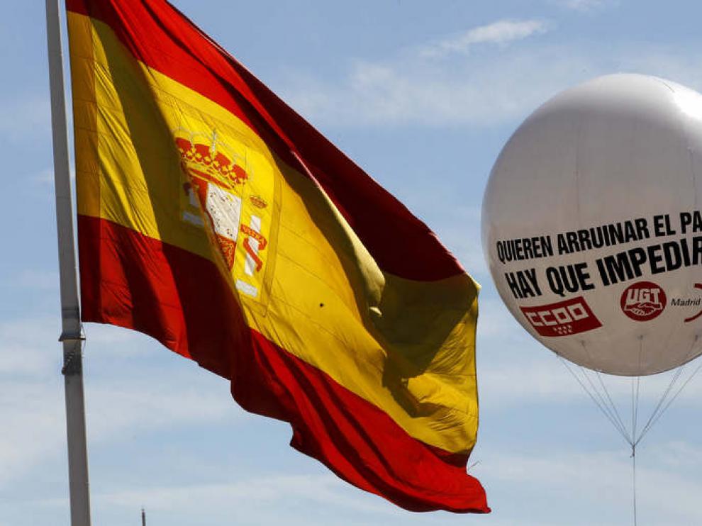 Instantanea de la manifestación al paso por Colón