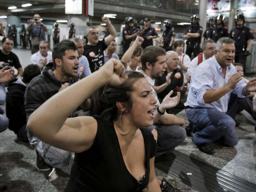 Los trabajadores de Renfe, Adif y Feve han realizado este lunes su segunda jornada de huelga.