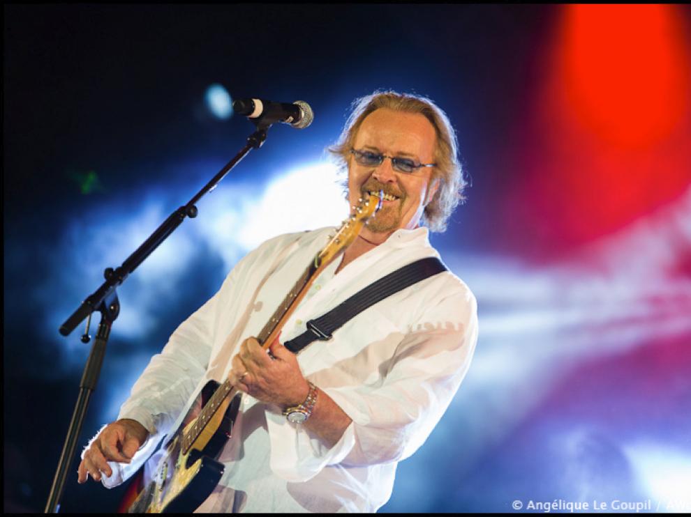 Umberto Tozzi en uno de sus conciertos