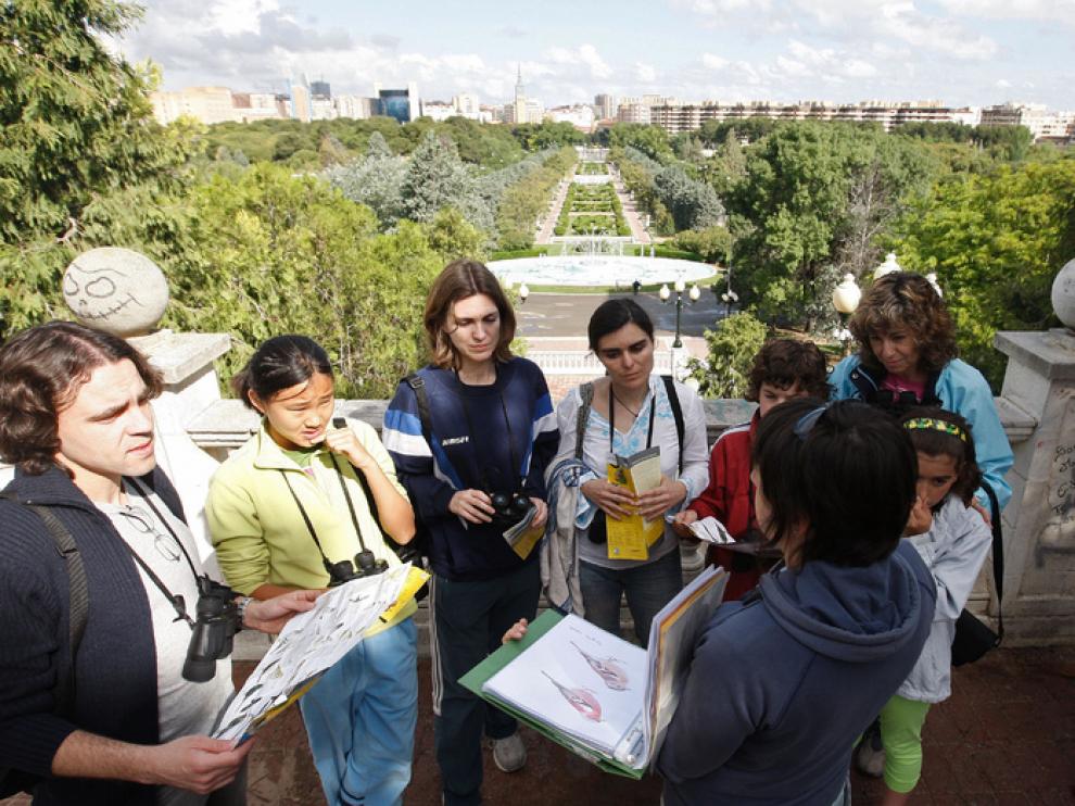 Varios jóvenes participan en esta actividad