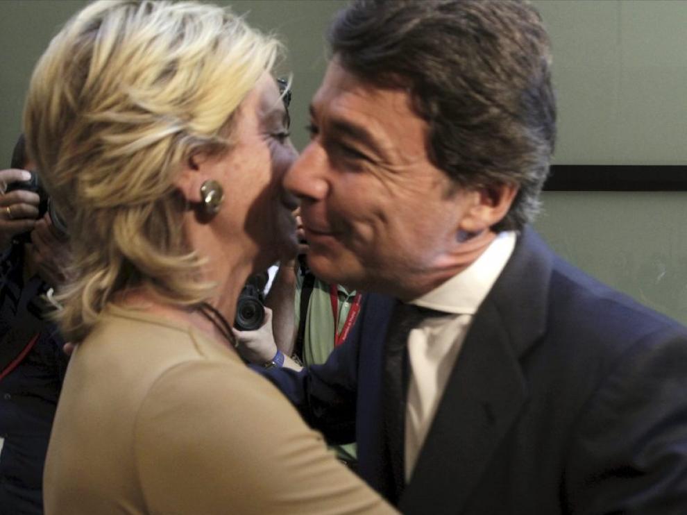 Ignacio González se despide de Esperanza Aguirre