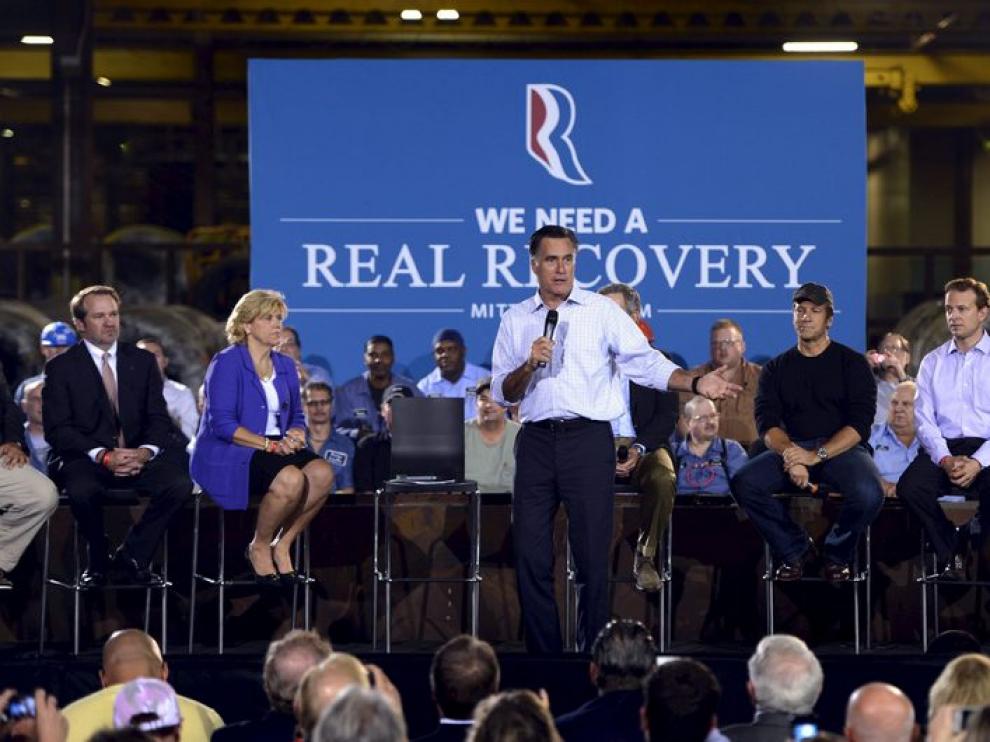 Romney asegura que las políticas de Obama han aumentado la deuda del país.