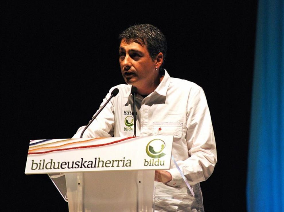 Oskar Matute de Bildu, uno de los conferenciantes