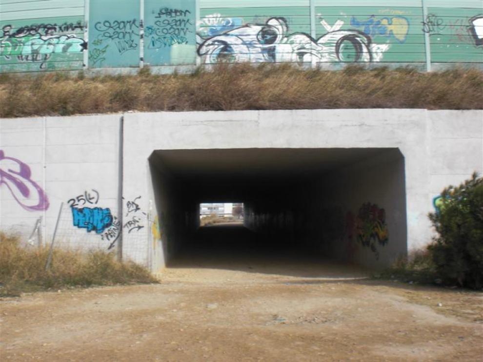 Paso subterráneo Campus Río Ebro
