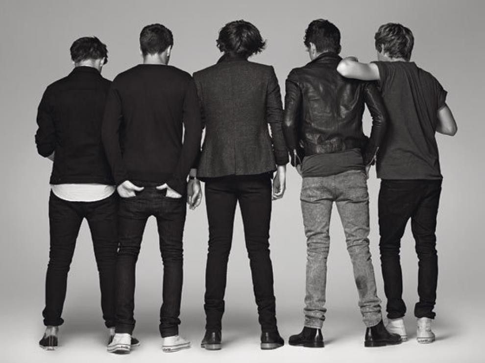 Los chicos de 'One Direction' posan para 'Fabolous'