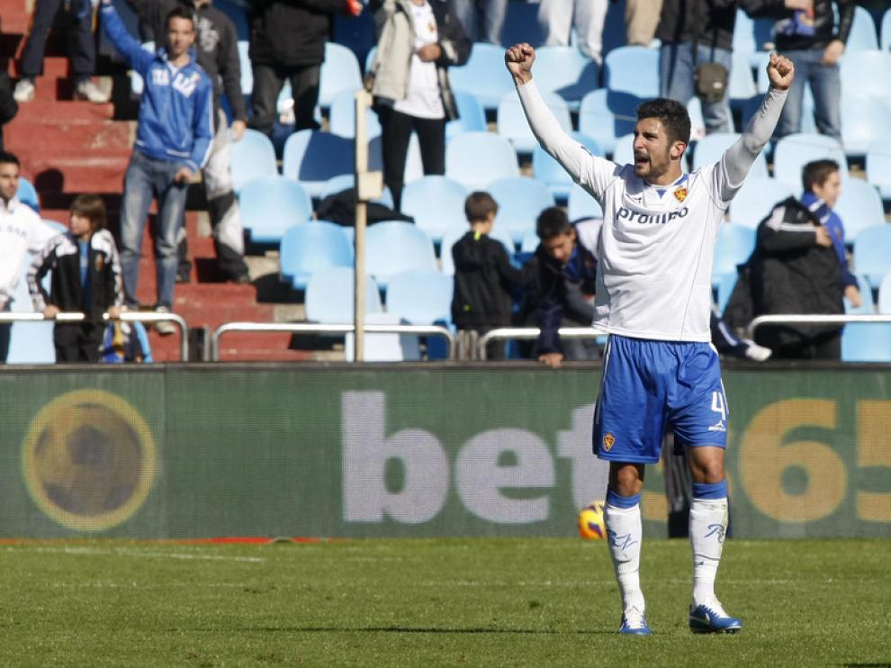 Loovens y Álvaro forman la pareja de la defensa blanquilla
