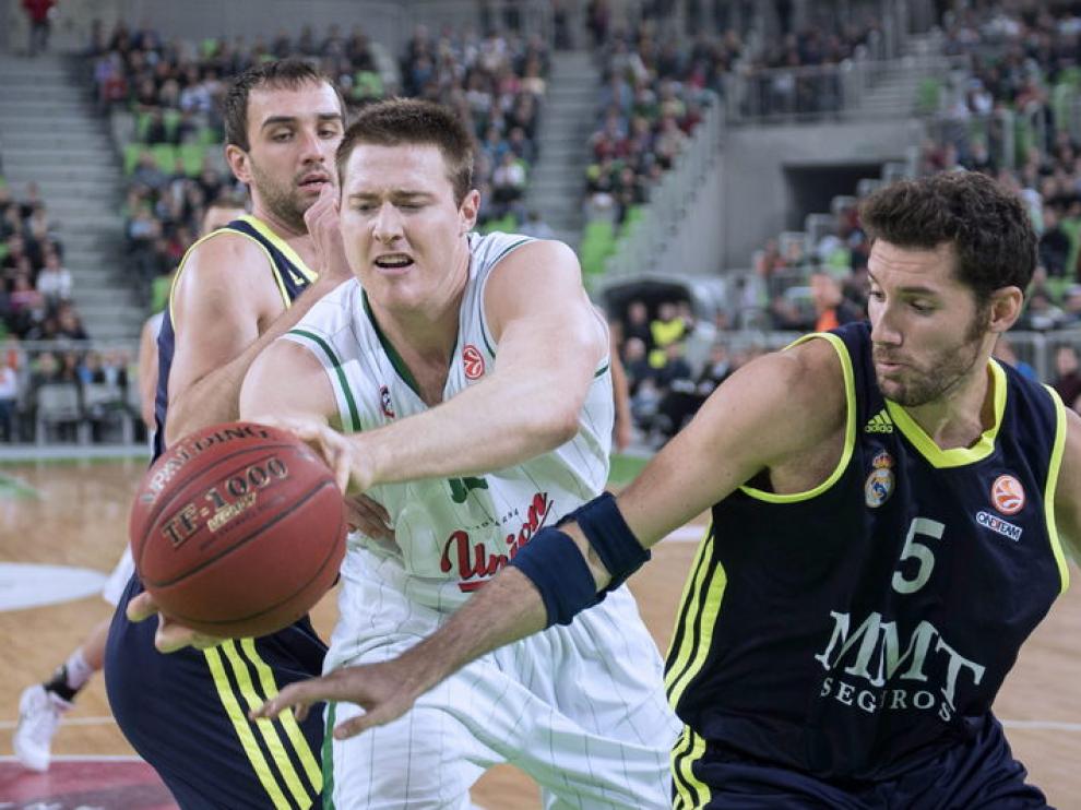 El Real Madrid, con cuatro internacionales españoles, doblegó (76-89) al Olimpia esloveno.