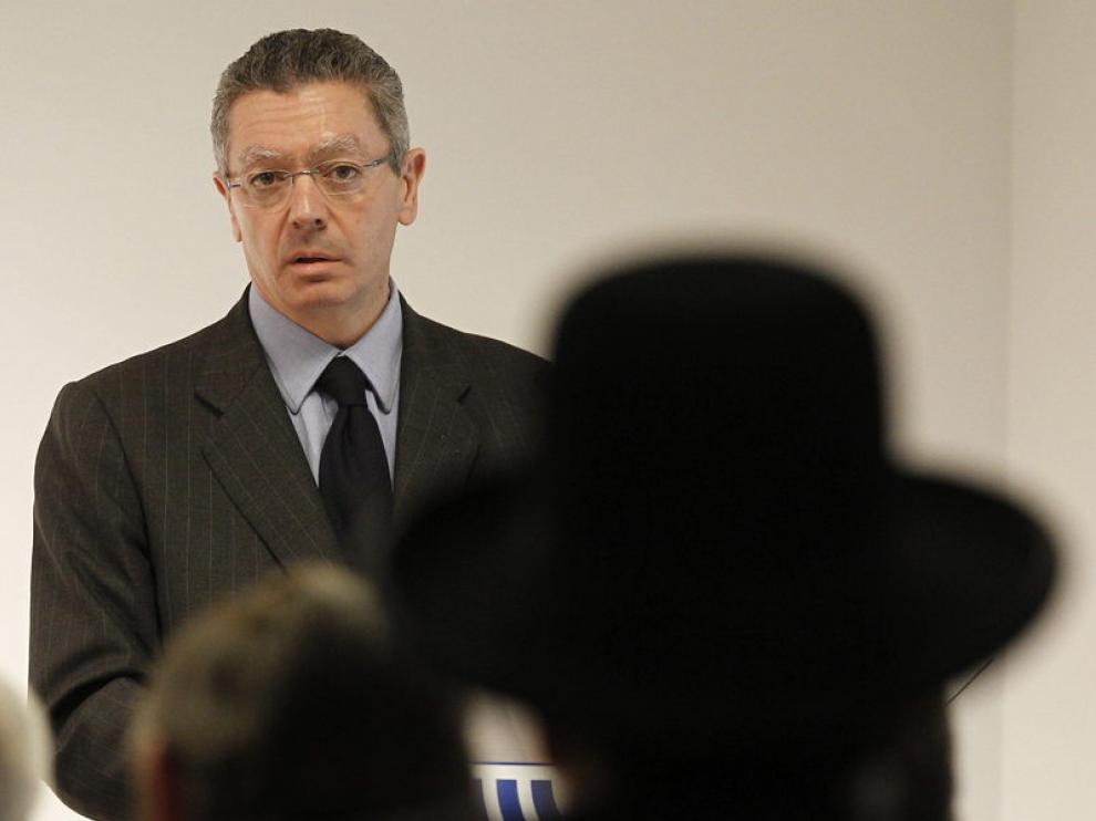 El ministro de Justicia ha defendido la constitucionalidad del aumento de las tasas.