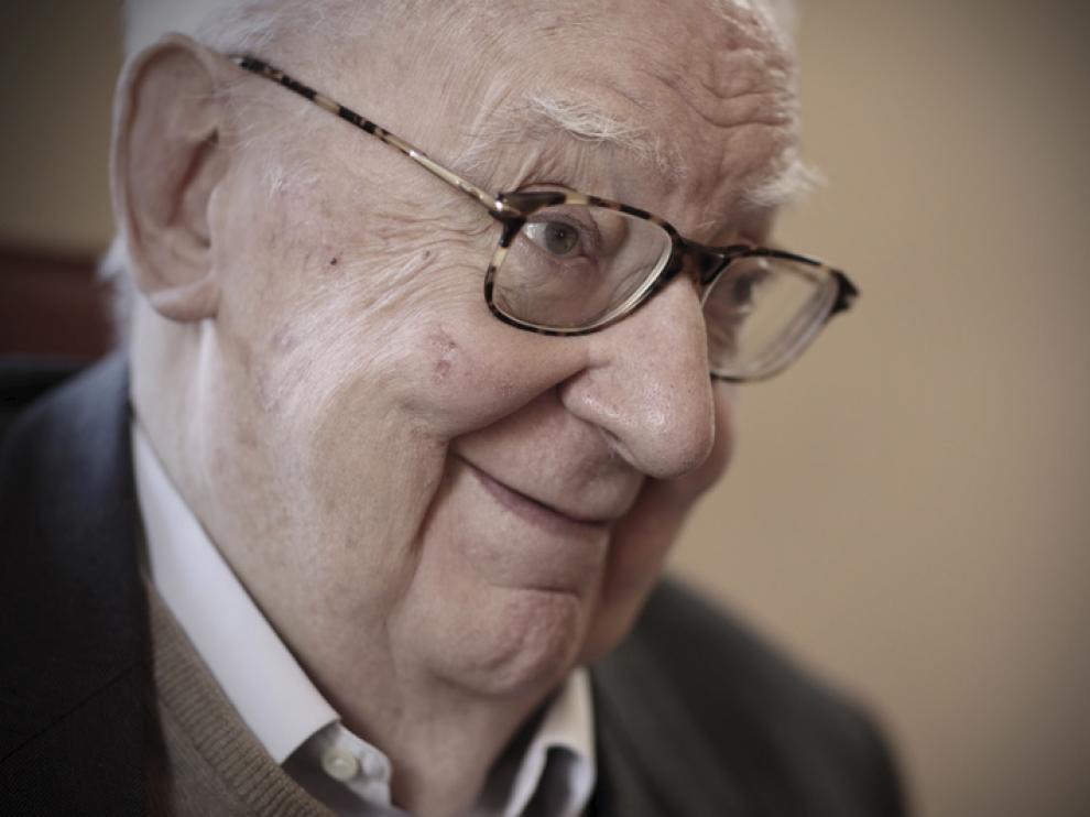 El guionista y director de cine, José Luis Borau, falleció este viernes a los 83 años.