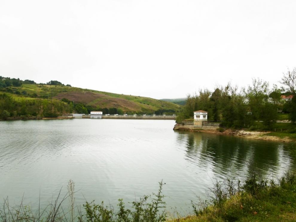 Imagen actual del embalse del Ebro.