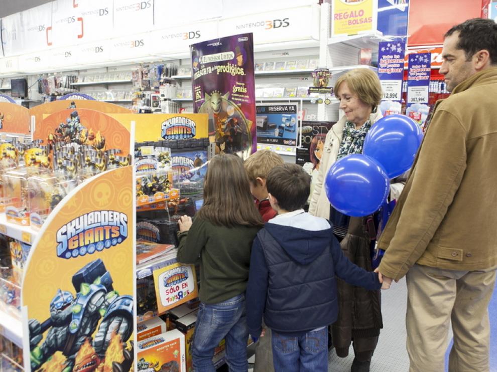 Las jugueterías se refuerzan para la Navidad