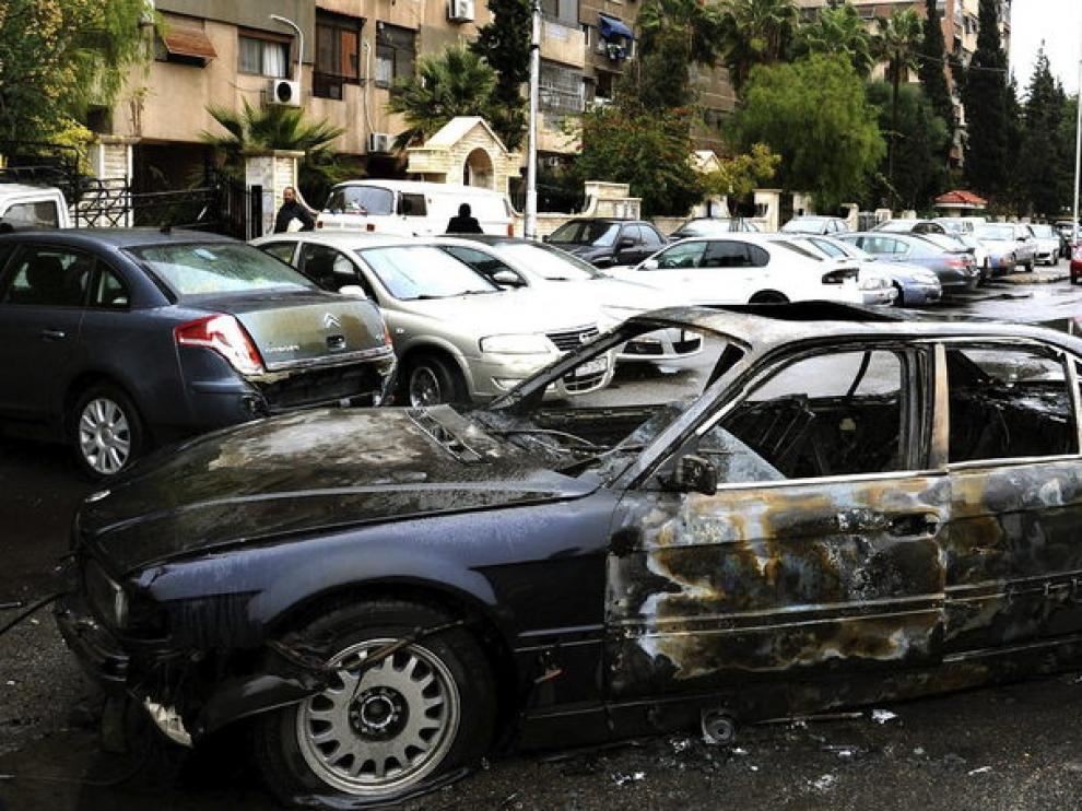 Desperfectos causados por un coche bomba en Damasco
