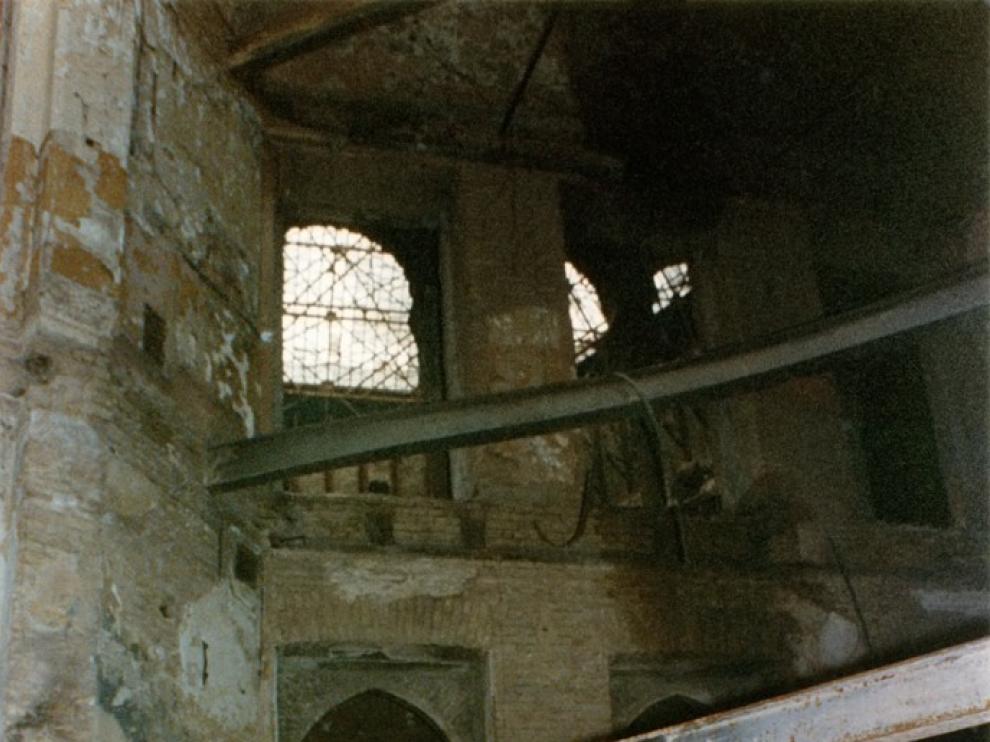Edo en la biblioteca destruida de Sarajevo