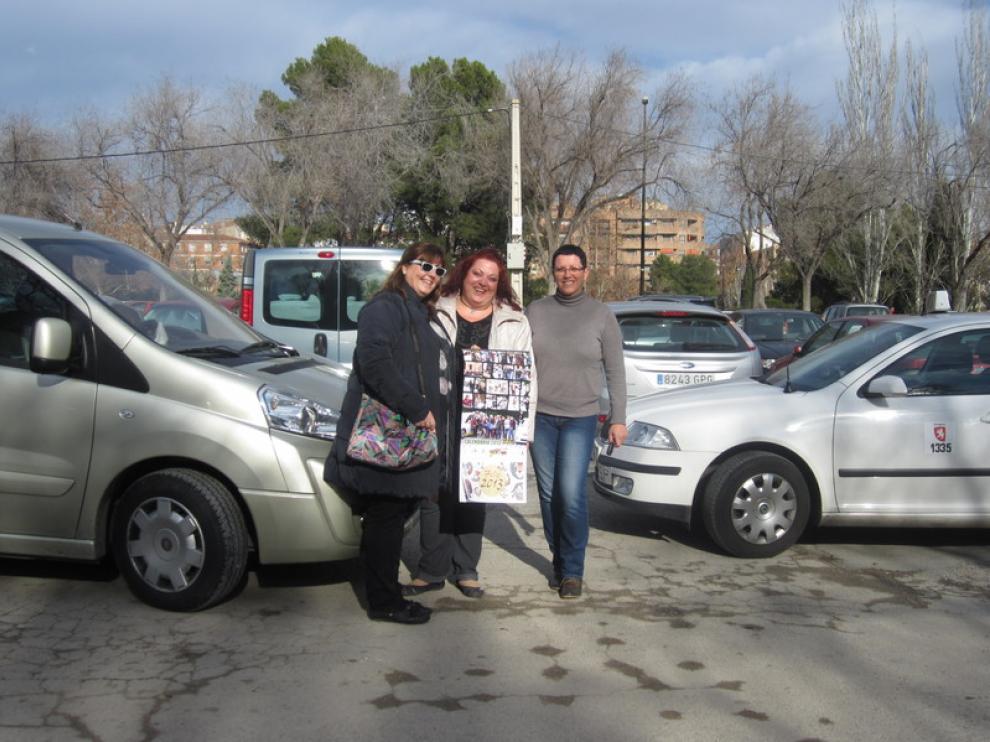 Sonia, Sole y Susi participan en el calendario.