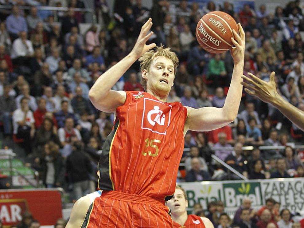Norel, durante un partido el CAI Zaragoza