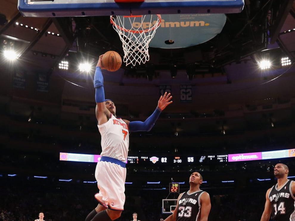 Carmelo Anthony se convirtió en el líder del ataque de los Knicks al conseguir 23 puntos.