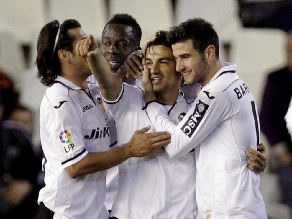 El Valencia ganó con apuros y pasó a cuartos