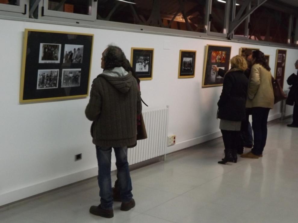 La exposición rinde homenaje a los grupos de la época