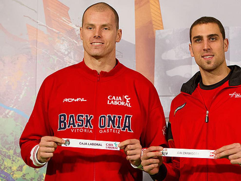 Pablo Aguilar y Maciej Lampe, tras el sorteo
