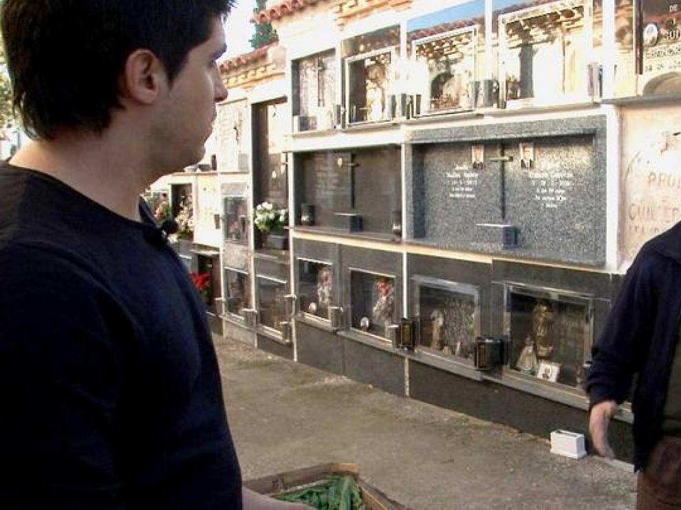 A la familia de Juan le ha seguido de siempre un apellido profesional: "el enterraor"