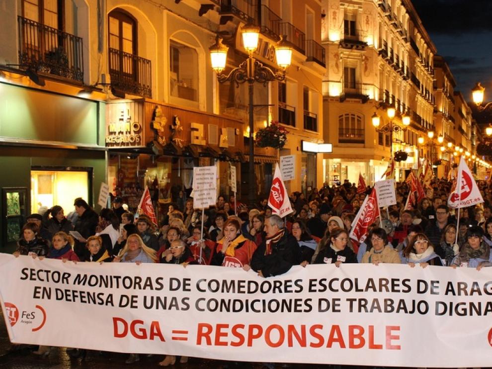 Manifestación de monitoras de comedor en Zaragoza