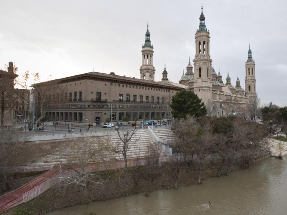 Río Ebro a su paso por Zaragoza