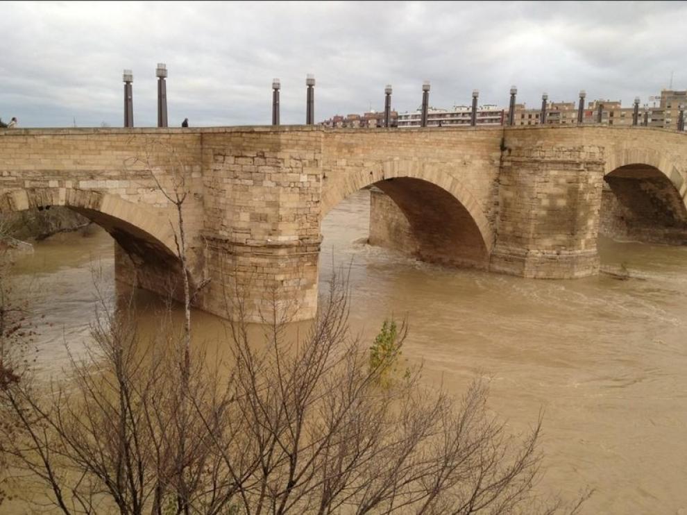 El Ebro a su paso por Zaragoza