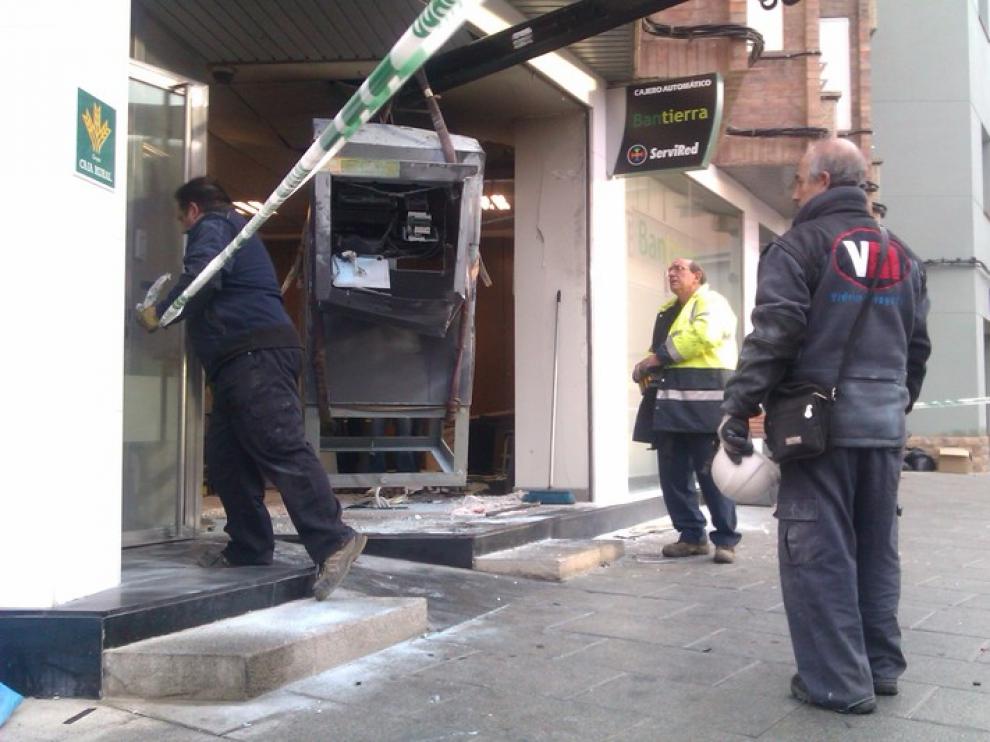 El cajero ha quedado destrozado