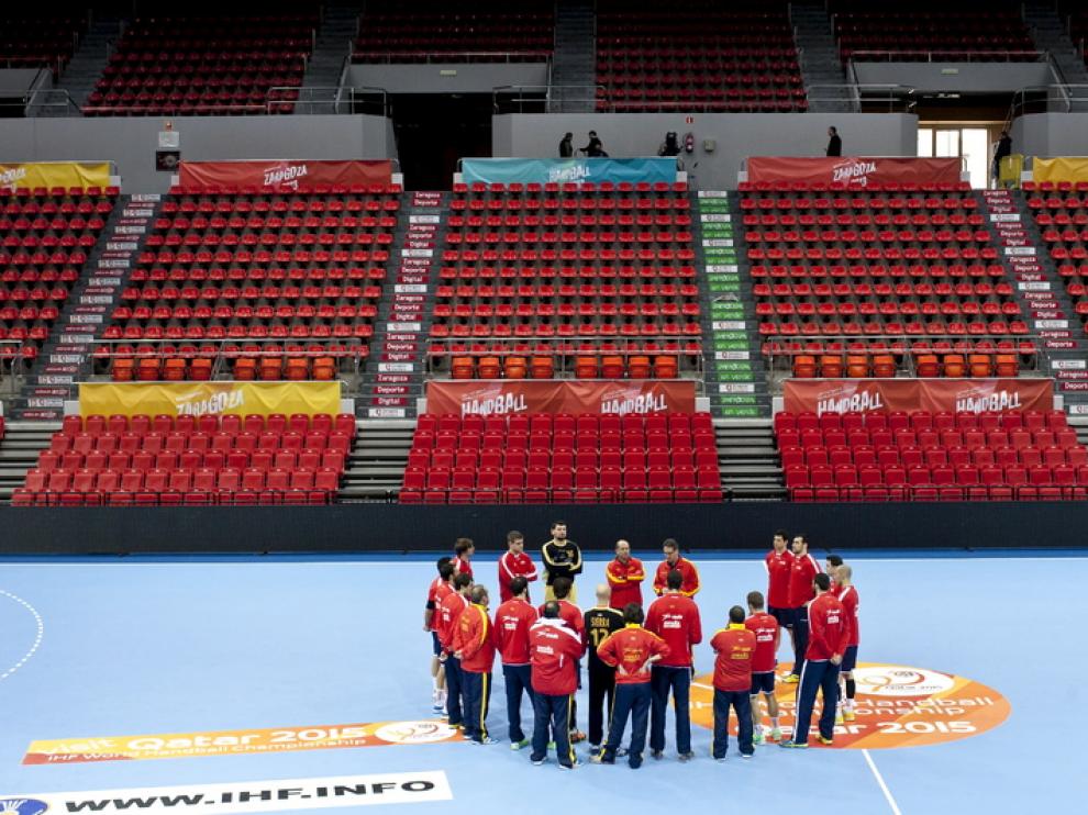 La selección, en el Príncipe Felipe antes del choquecon Alemania