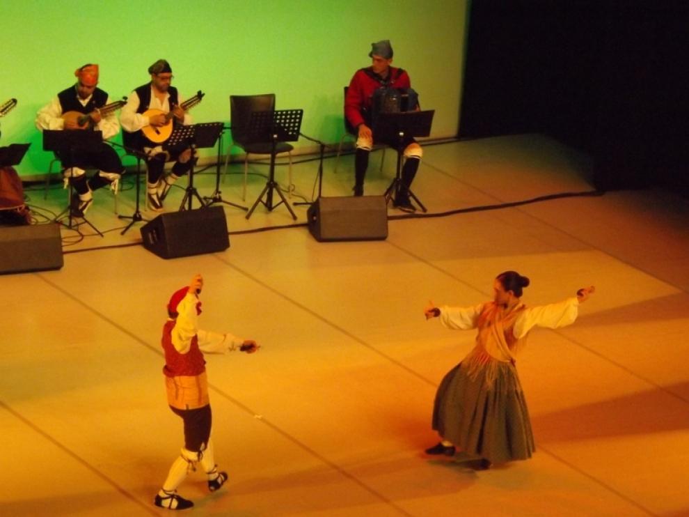 XXI Muestra de Danza y Folclore Ciudad de Huesca, en el Palacio de Congresos.