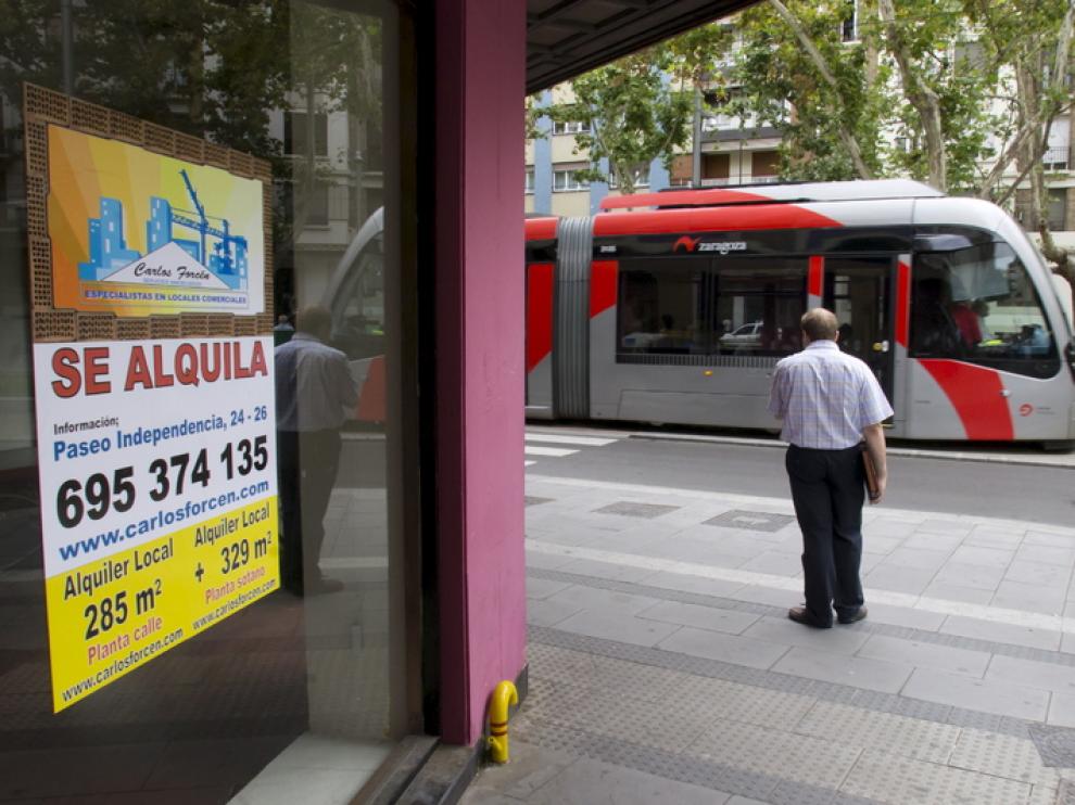Una tienda de muebles cerrada, en Gran Vía