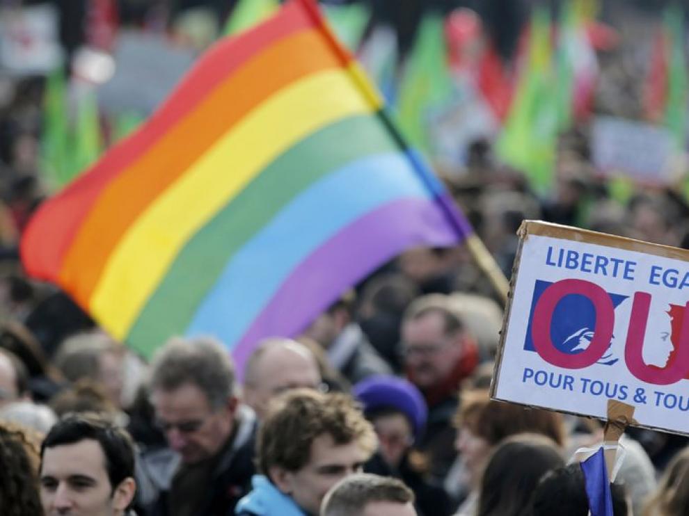 Los favorables al matrimonio homosexual salen a las calles de Francia