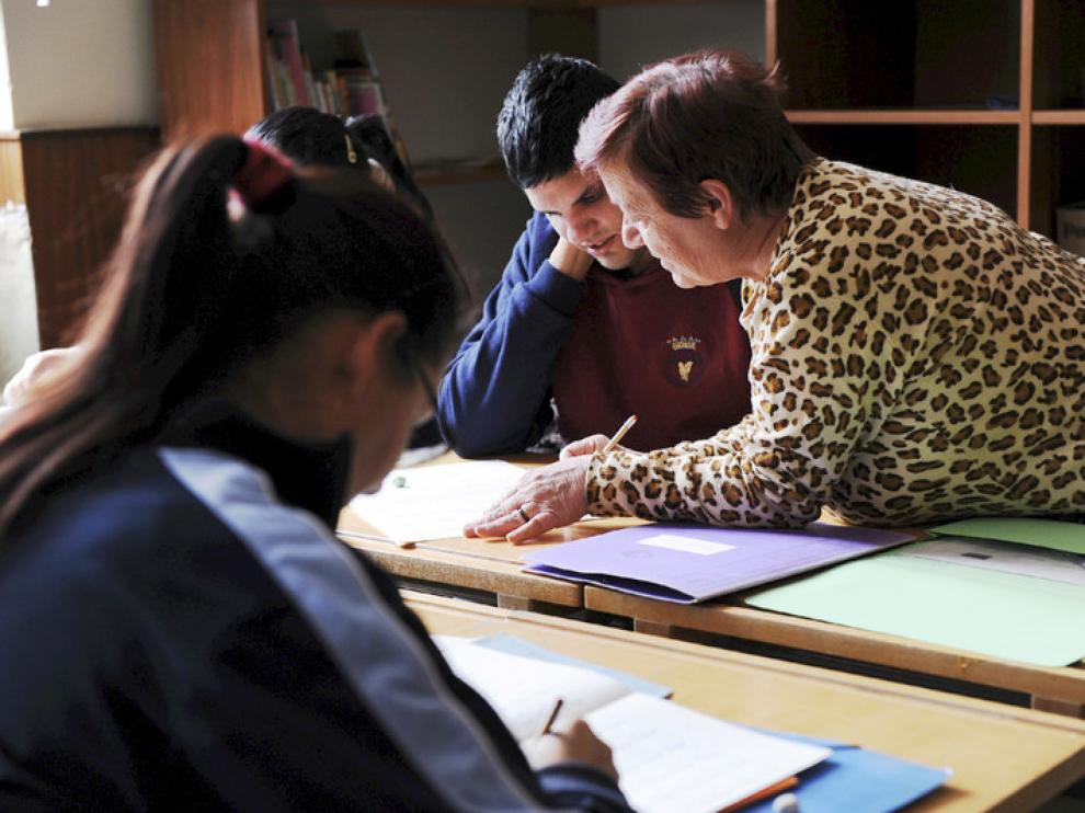 La escuela de alfabetización de Cáritas, en Teruel