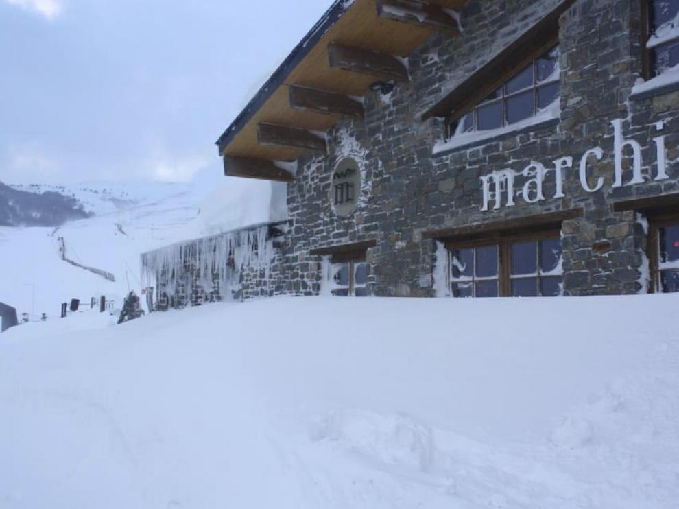 Imágenes del temporal de nieve y viento que azota la comunidad