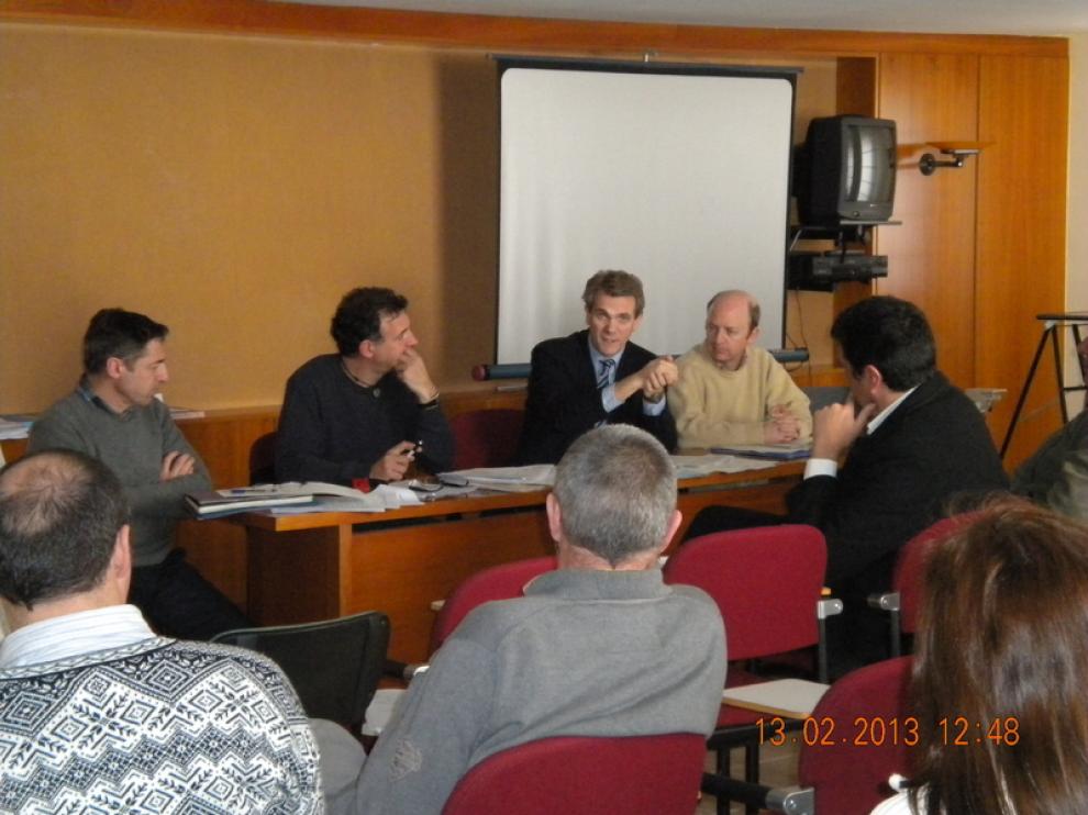 Imagen de la reunión mantenida en Jaca este miércoles