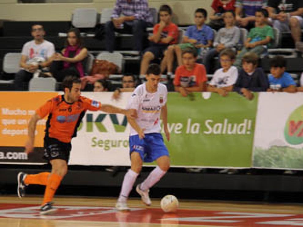 Edu Duato con el balón