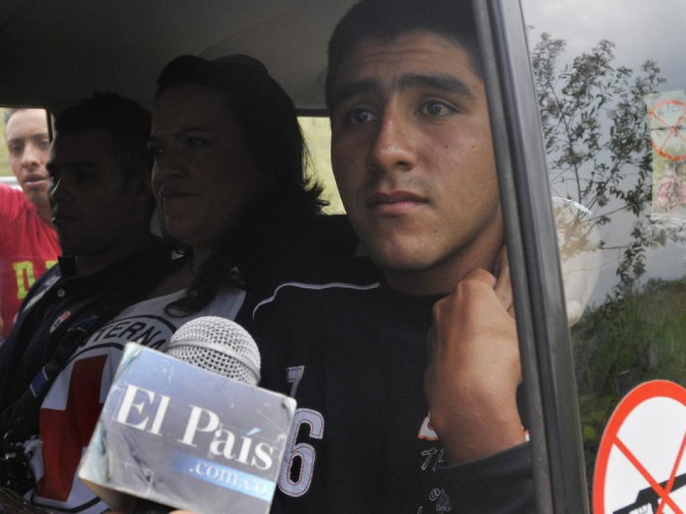 Los dos policías colombianos secuestrados y liberados por las FARC