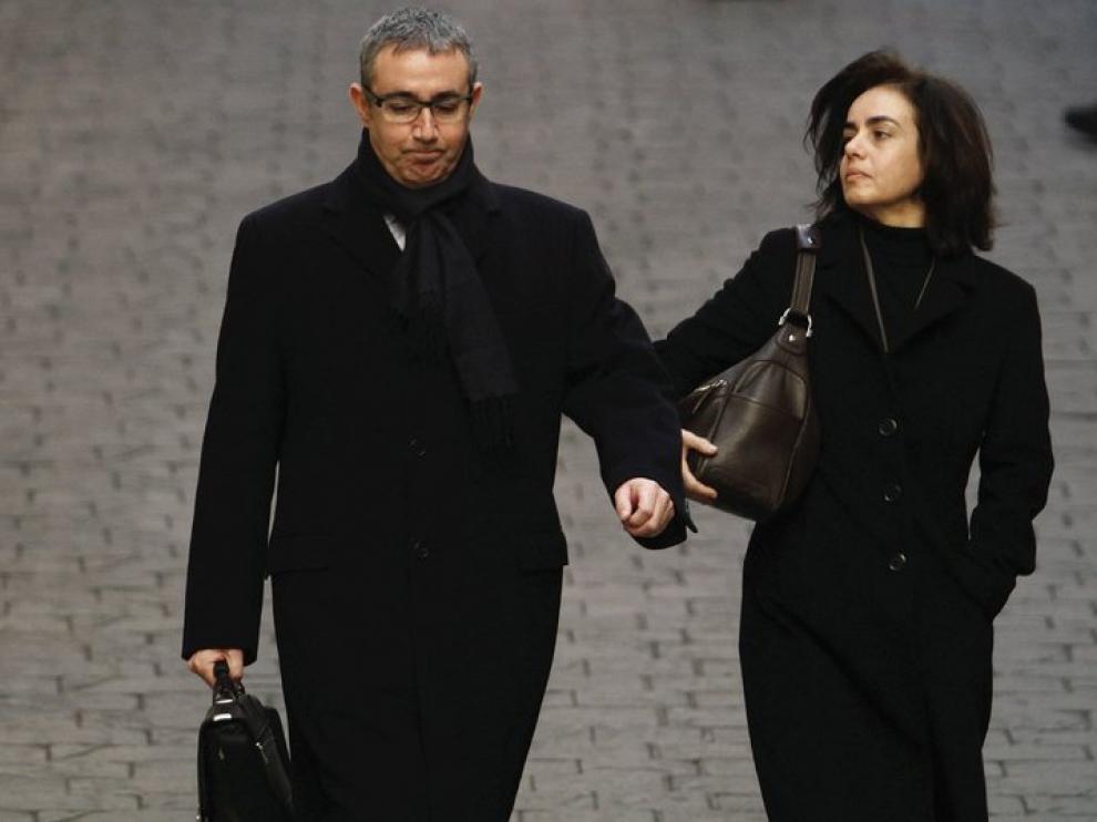 Diego Torres y su mujer, Ana María Tejeiro, a su llegada a los juzgados
