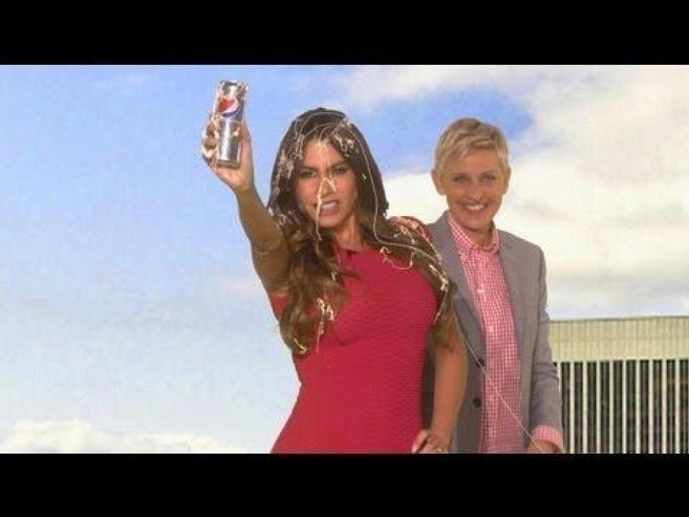 Vergara intentó hacer promoción de unos refrescos mientras Ellen la distraía