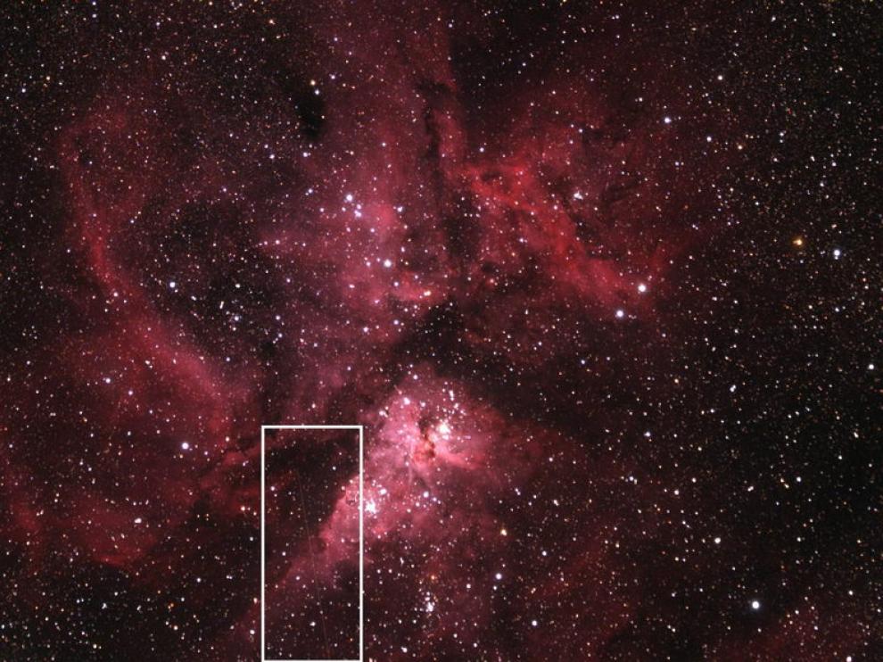 Foto cedida por la NASA donde se ve un asteroide.